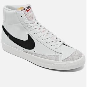 Nike Blazer Sneakers